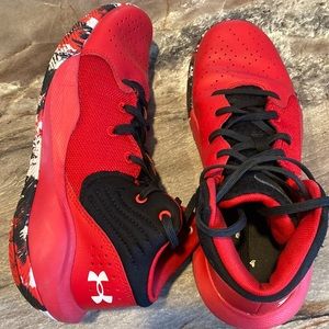 Under Armour Youth Basketball shoes size 5.5Y